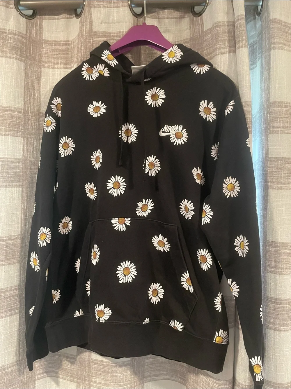 Nike Black Daisy-Print Pullover Hoodie